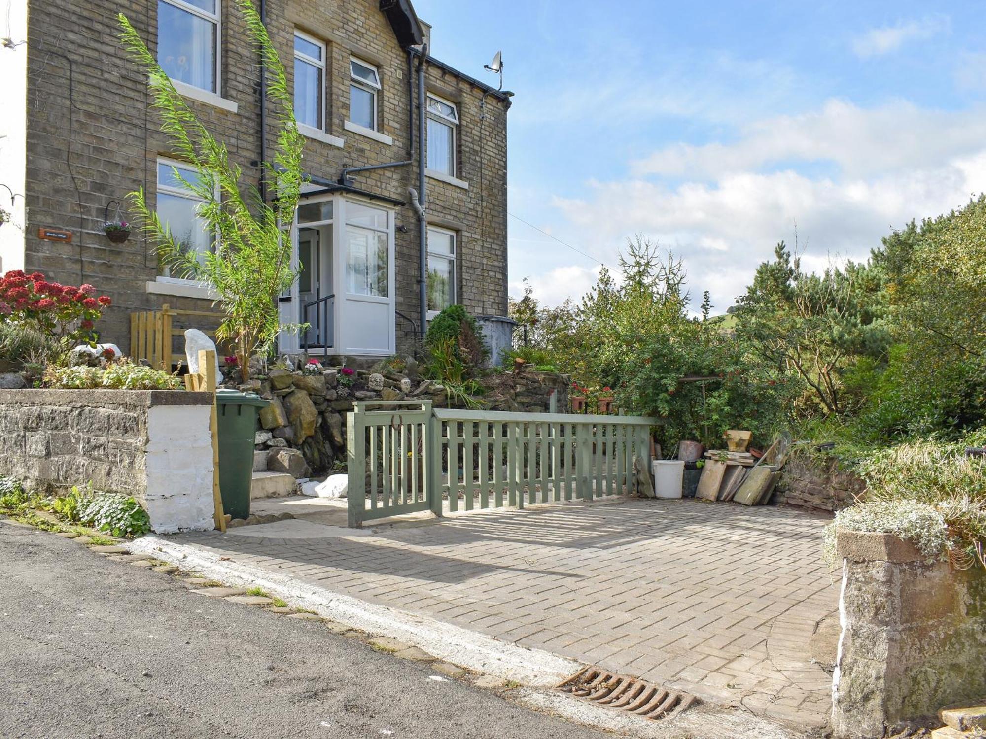 Slant End Cottage Golcar Exterior photo